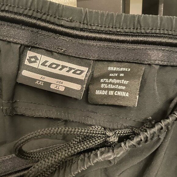 Lotto Men's 9" inseam Black Shorts - Picture 3 of 5